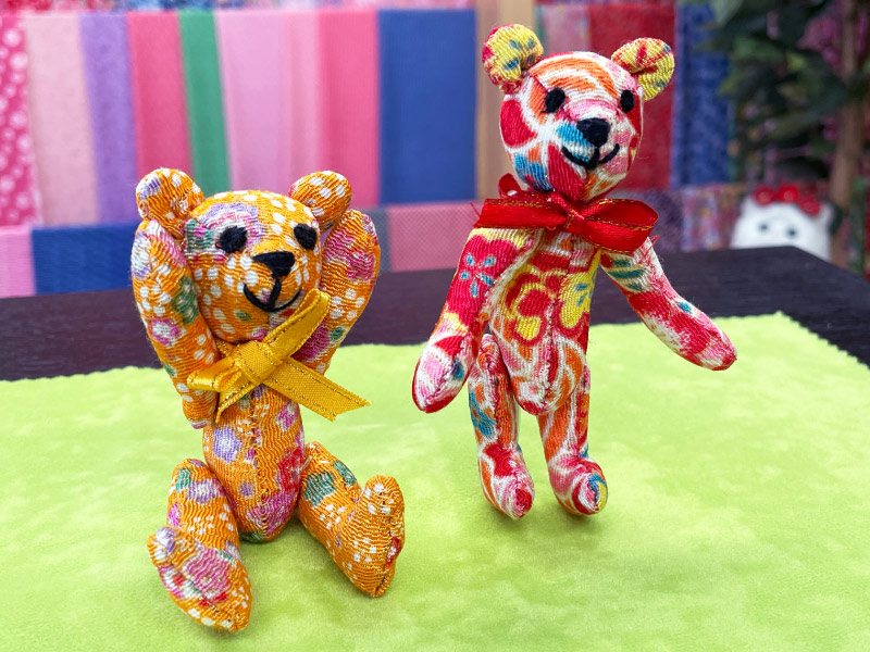 クマのぬいぐるみのディスプレイにどうぞ